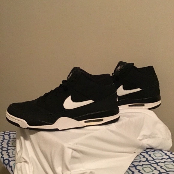 😎#55, Nike’s Flight, size 15, new condition, see photos, immaculate, no box - Picture 3 of 5